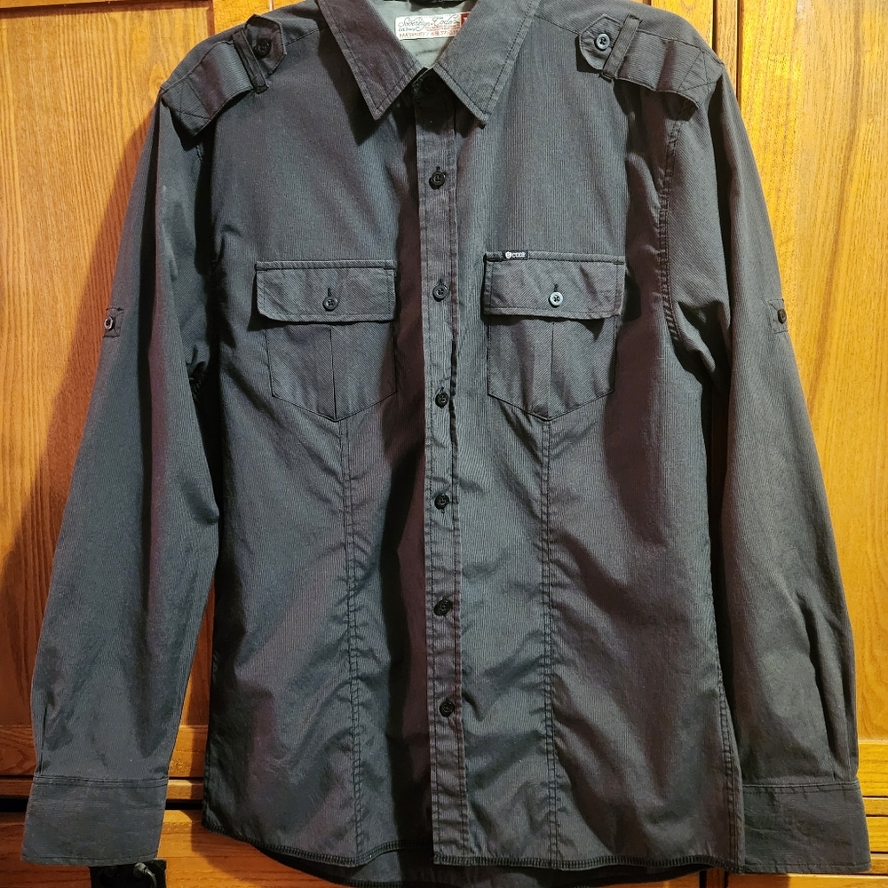 Sovereign Code Men's Black Button-Up Long Sleeve Casual Shirt Size Med. Slim Fit